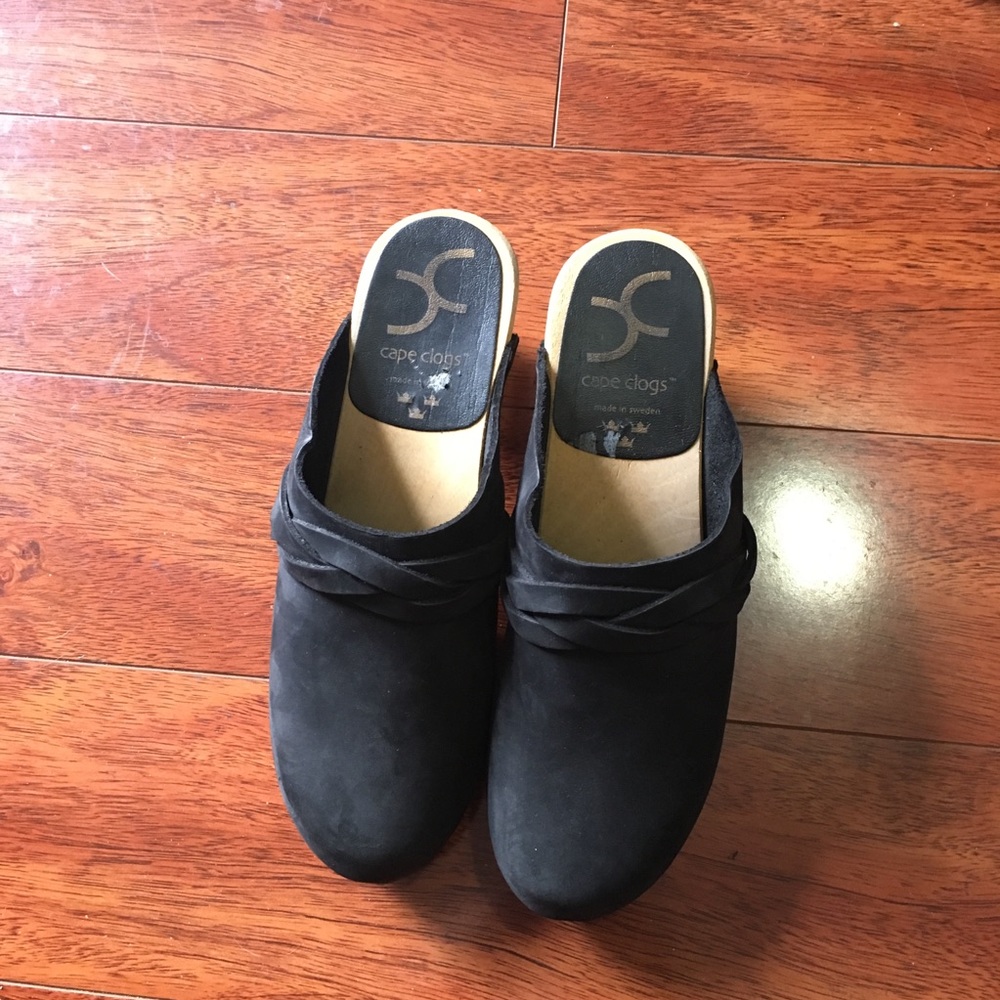 Black Cape Clogs from Sweden